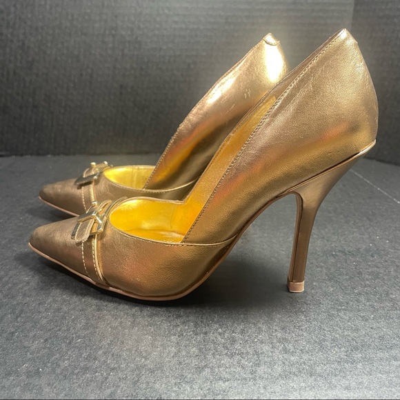 BRAND NEW NEVER WORN BCBGENERATION ANTIQUE BRONZE 4” HEELS 5.5M FLASHY! - Picture 4 of 10